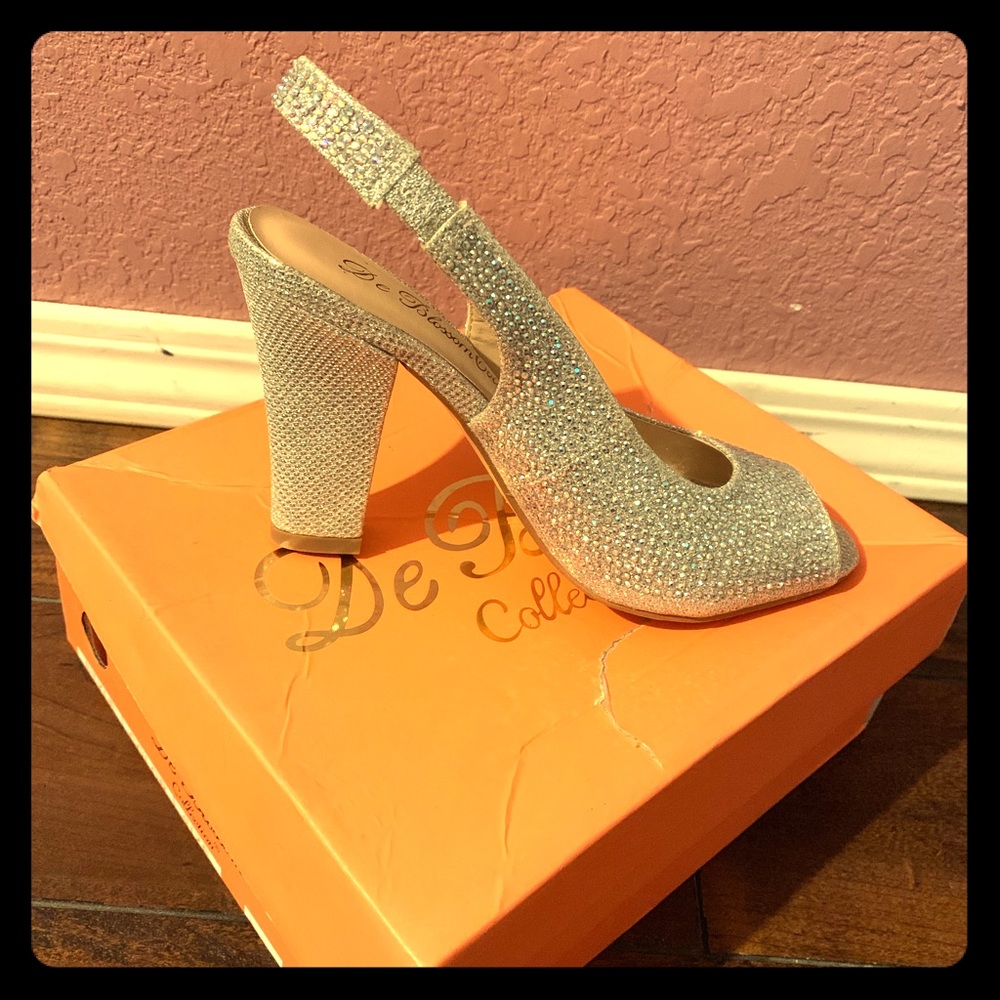 Slimgback Silver heels